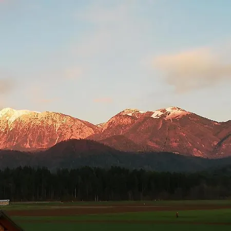 אתר קמפינג Glamping House Ranc *